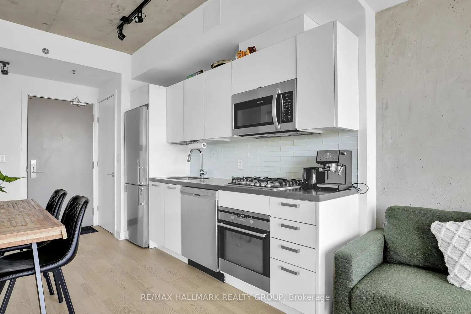 Additional image 10 of 203 Catherine Street 1204