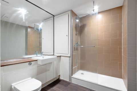 Weir Road, Mitcham SW19