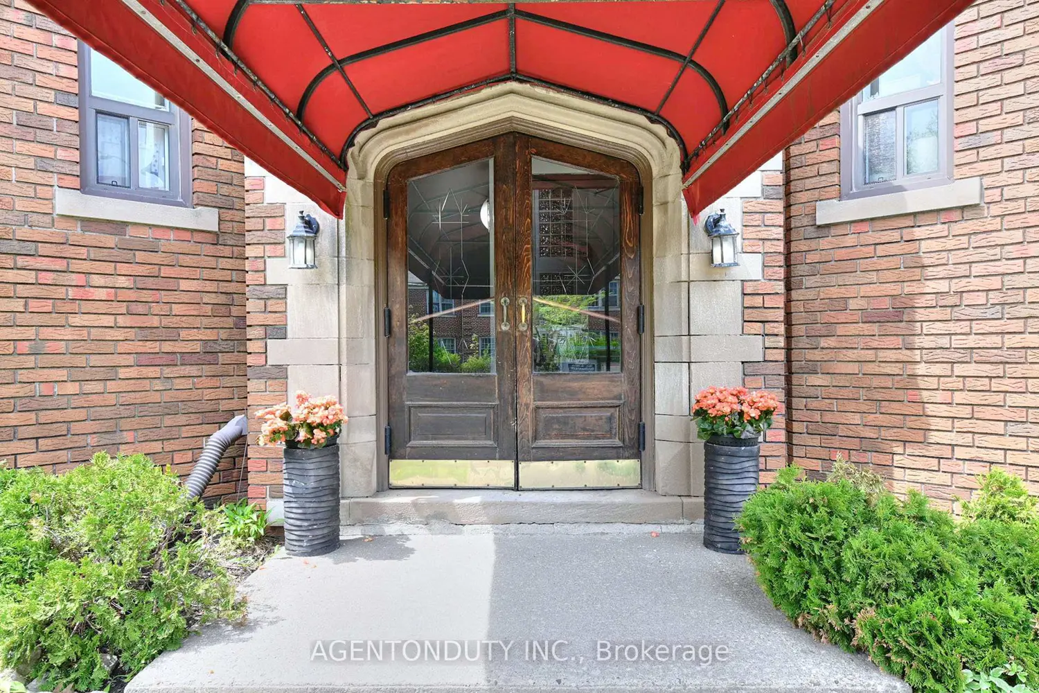 1646 Bathurst Street 17 photo 3