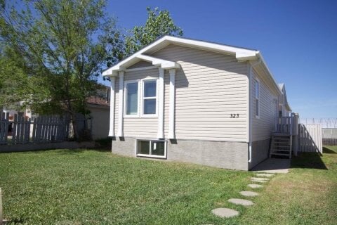 Additional image 7 of 323 2 Street NW, Redcliff, AB, T0J 2P2