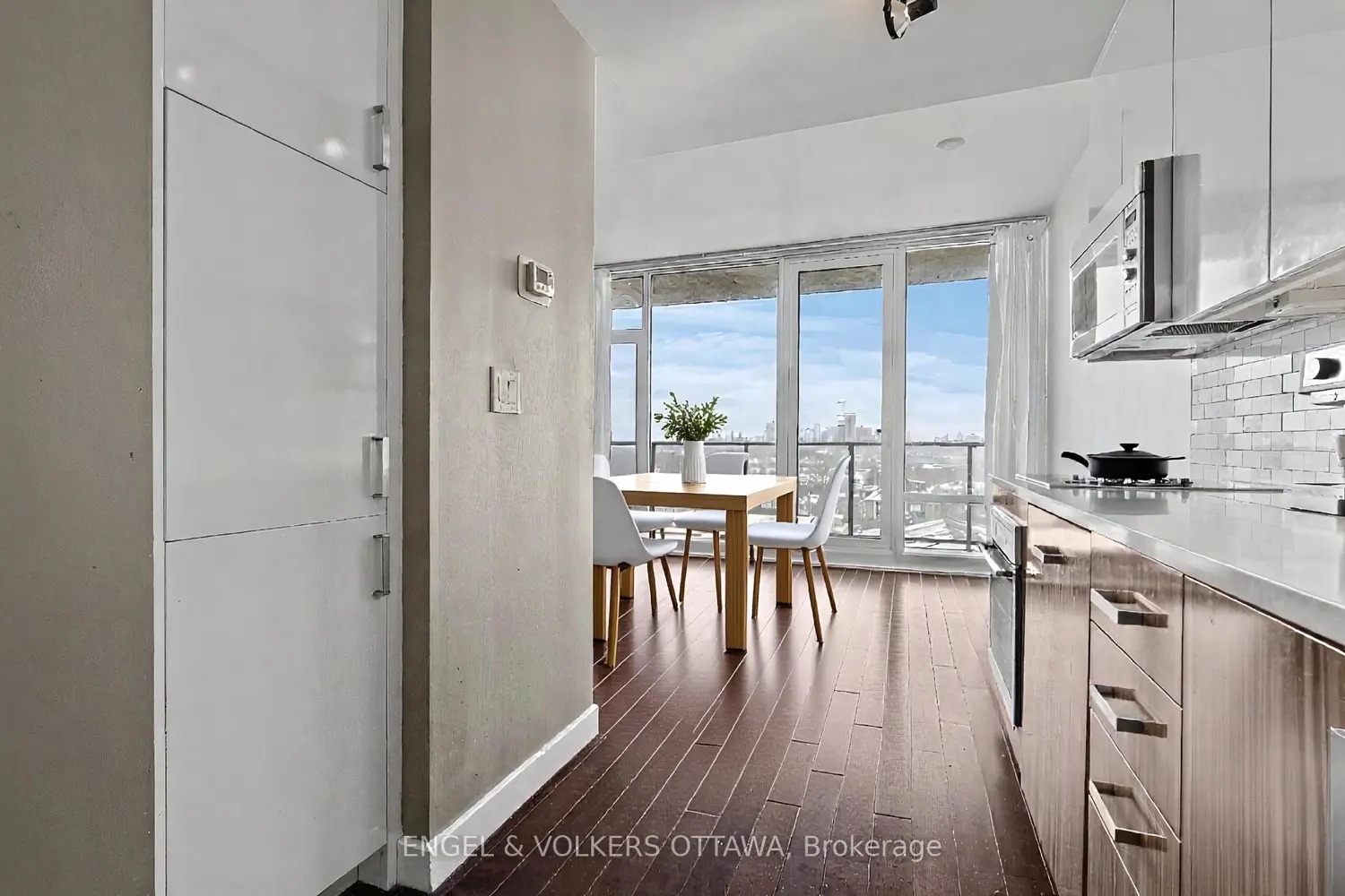 Additional image 2 of 201 Parkdale Avenue 807