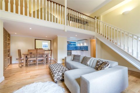 Aria House, 5-15 Newton Street WC2B
