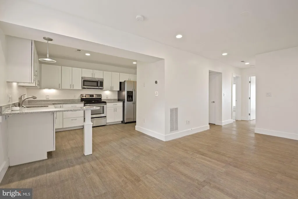 Additional image 2 of 1355 Oak Street NW Unit 2, Washington, DC 20010