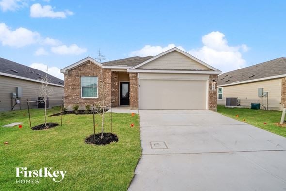2704 La Mundial Street, Seguin, TX, 78155