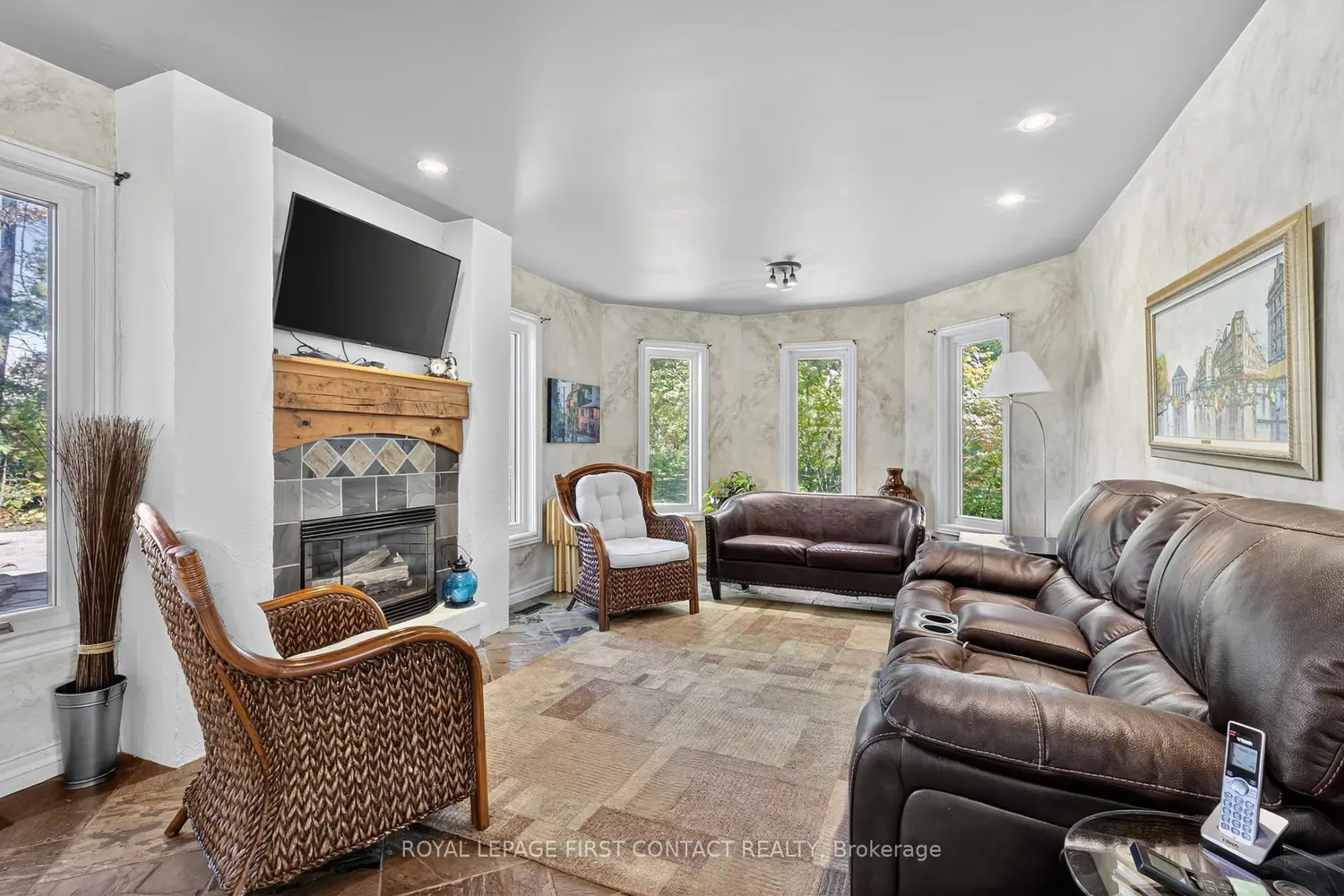 26 Edgecombe Terrace photo 4