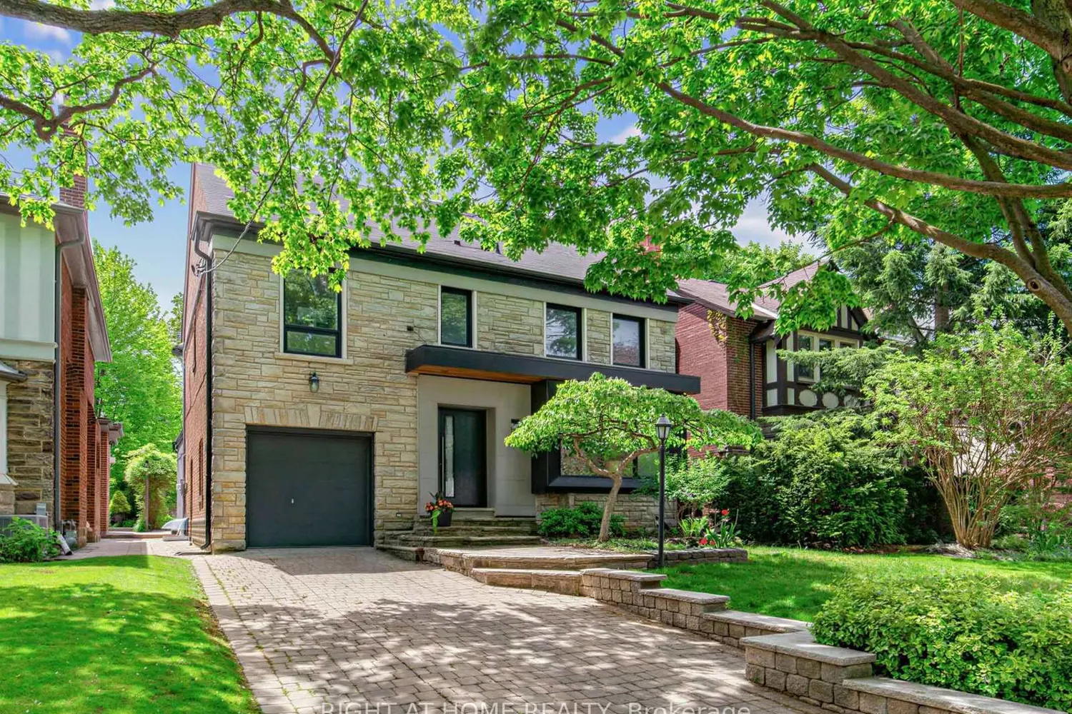 140 Coldstream Avenue photo 2