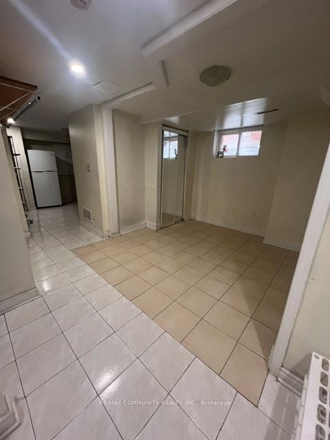Basement-39 Briarglen Court, Toronto, ON, M1W 3Z8