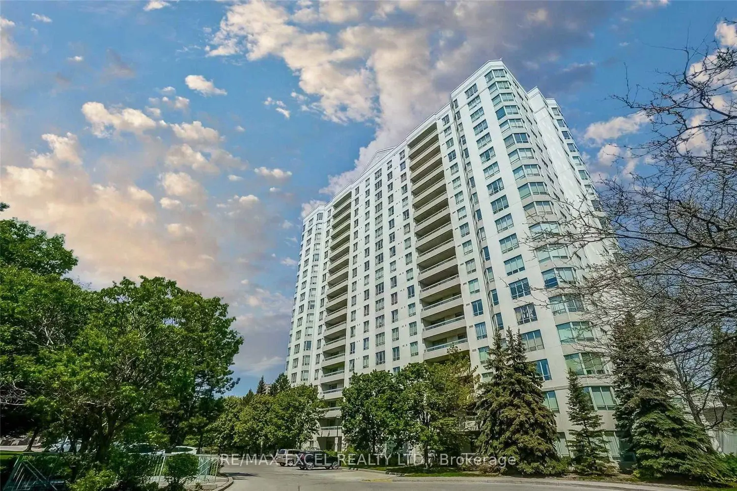 5001 Finch Avenue 1206