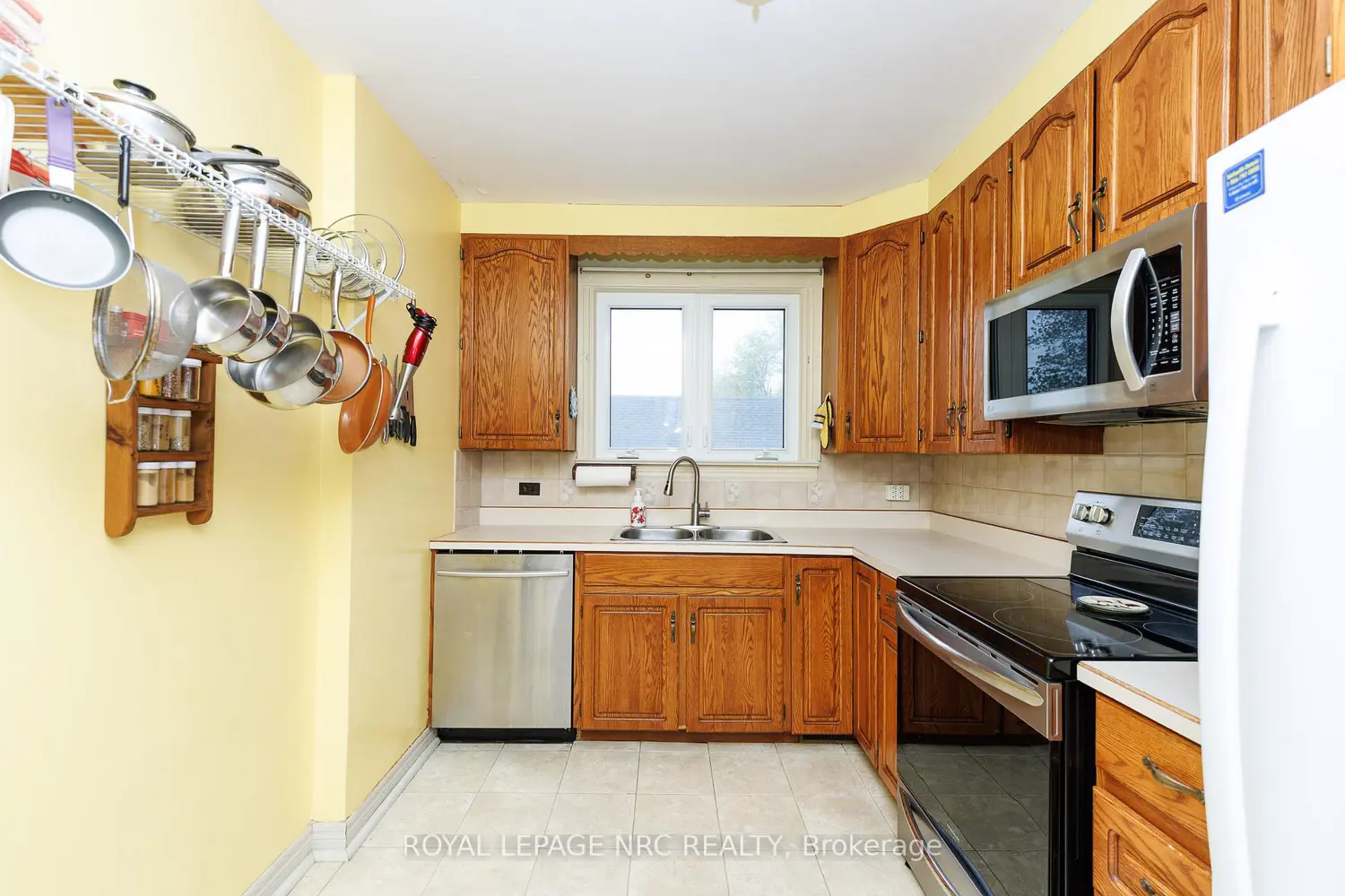 Additional image 4 of 4076 Welland Street