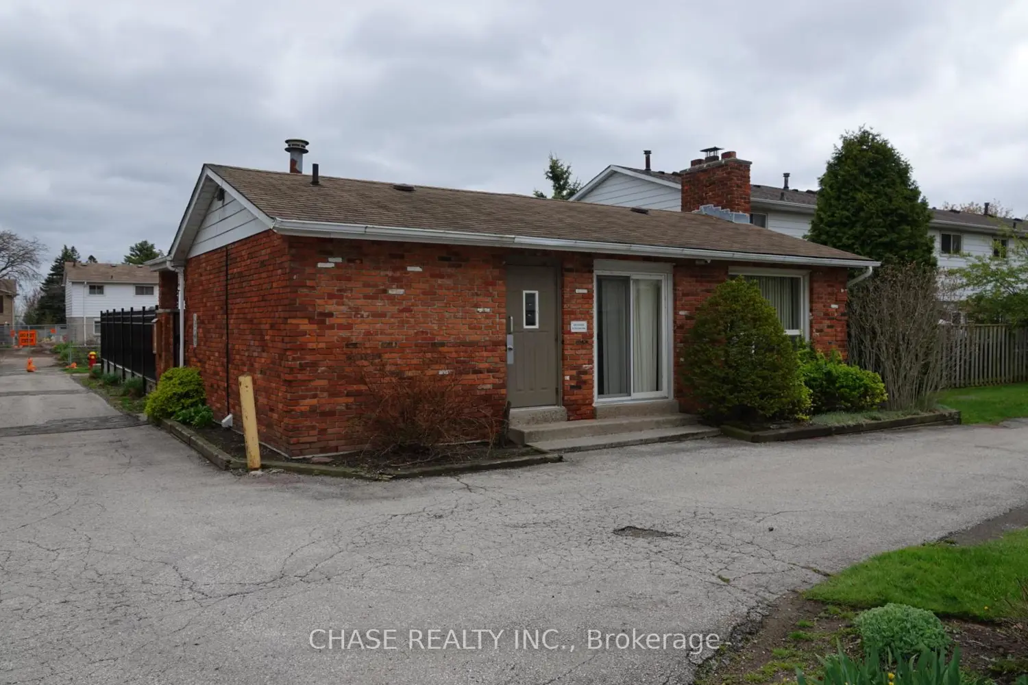 Additional image 8 of 5475 Lakeshore Road 9