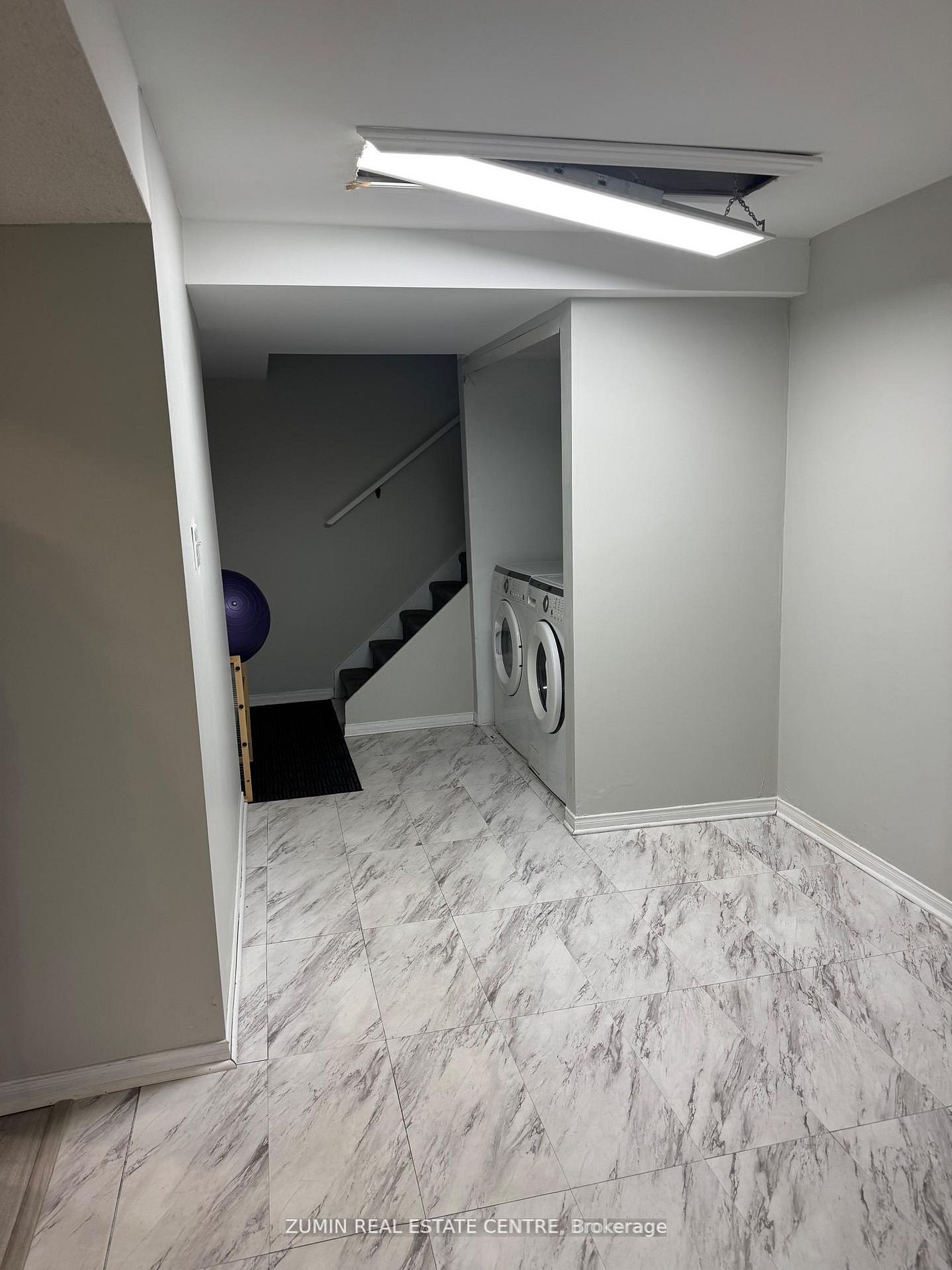 Additional image 3 of 7355 Aldergrove Court, Mississauga, ON, L5N 6P1
