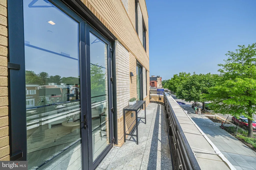 Additional image 10 of 2901 Newark St NW, Washington, DC 20008