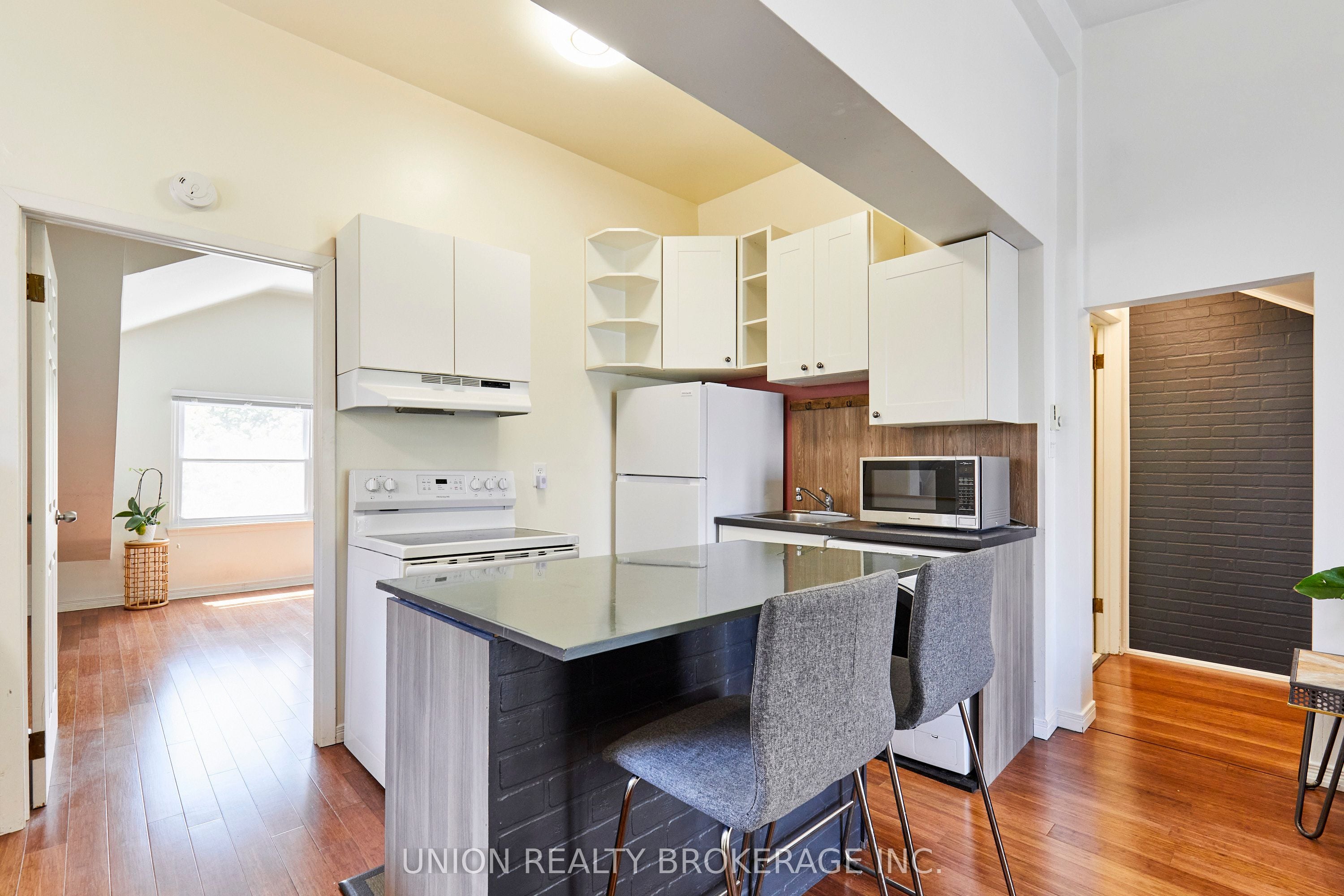 Additional image 4 of 3rd Floor-92 Dixon Avenue, Toronto, ON, M4L 1N7
