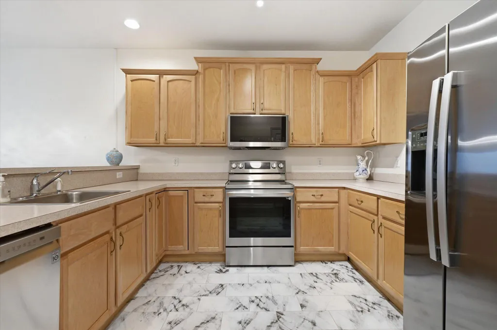 Additional image 4 of 33120 N Village Loop Unit 2105, Lewes, DE 19958
