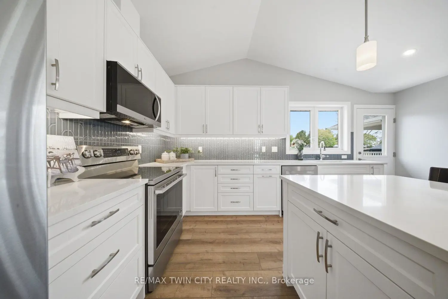 121 Silver Street photo 5