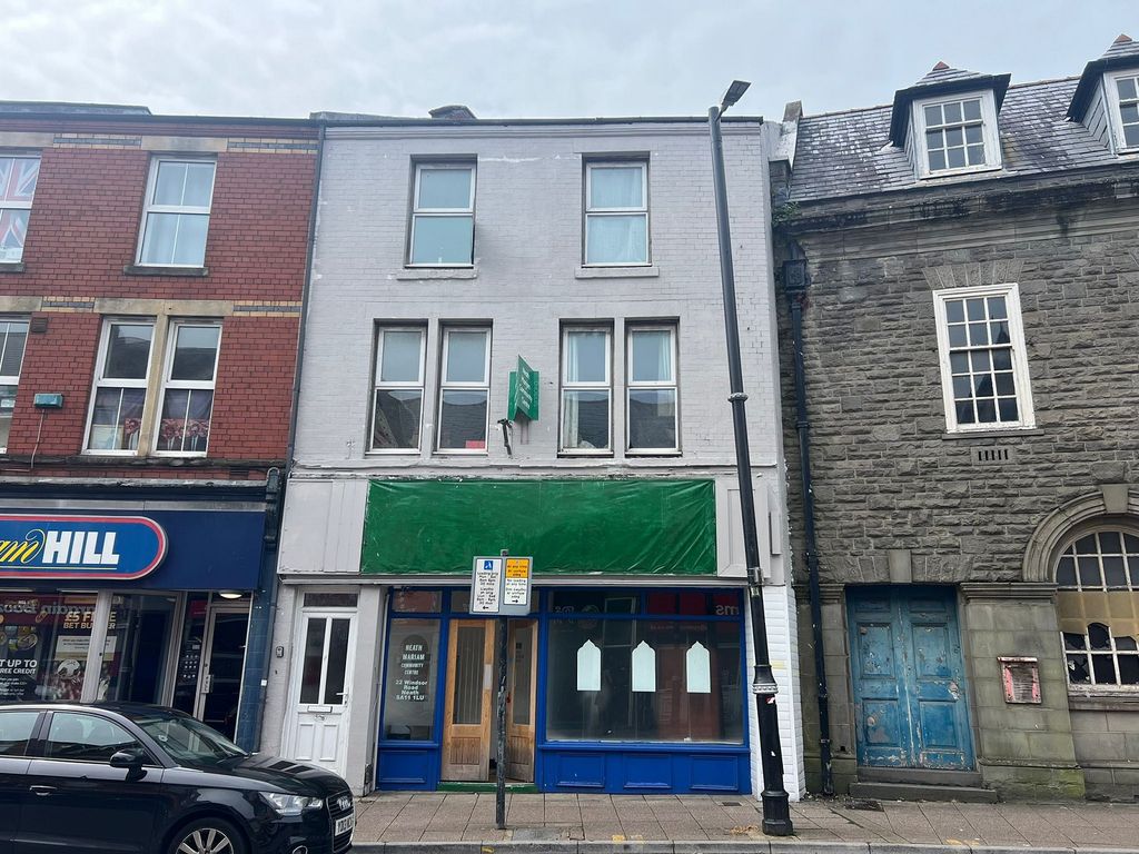 2 bed flat for saleWindsor Road, Neath, Neath Port Talbot. SA11
