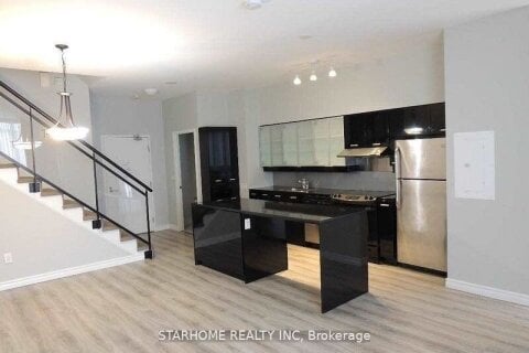 Additional image 7 of Th02-29 Singer Court, Toronto, ON, M2K 0B3