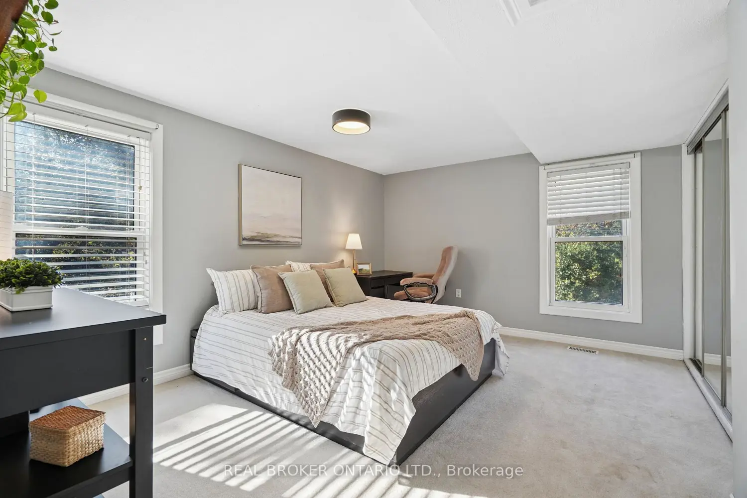 Additional image 12 of 2055 Embleton Road