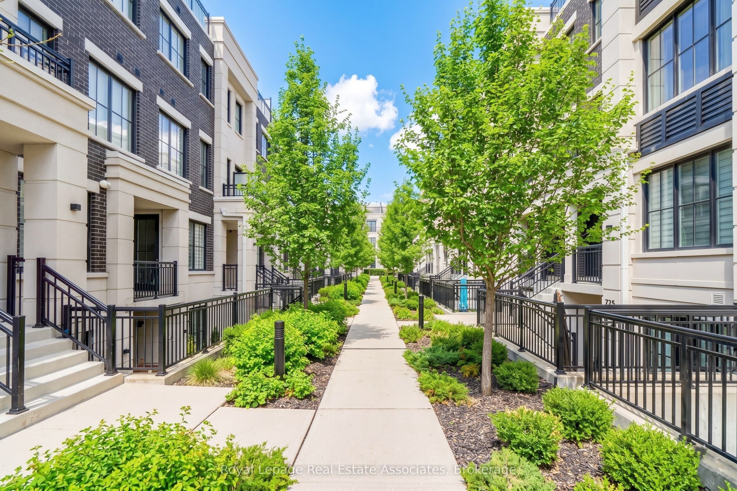 Additional image 2 of 511-657 Cricklewood Drive, Mississauga, ON, L5G 0B8
