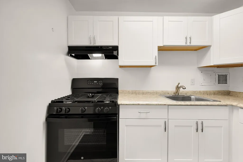 Additional image 10 of 2401 H Street NW Unit 209, Washington, DC 20037
