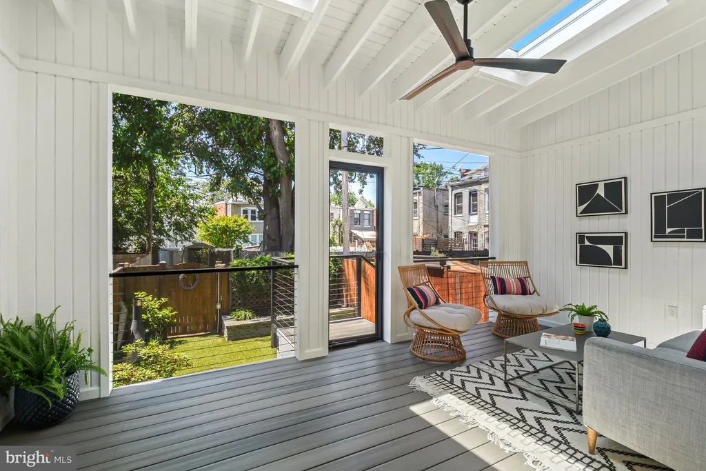 Additional image 39 of 822 11th Street NE, Washington, DC 20002