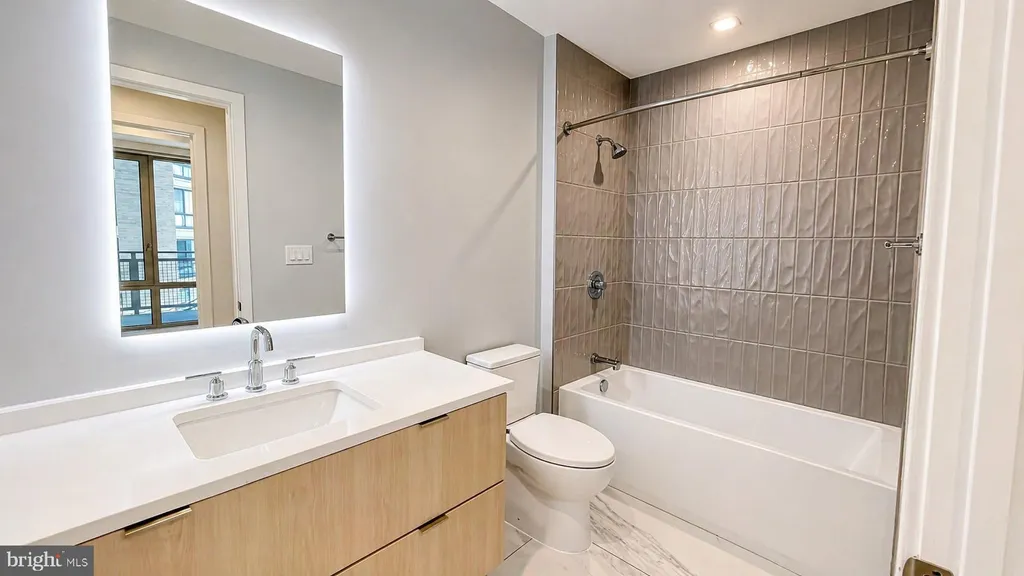 Additional image 7 of 1224 M Street NW Unit 304, Washington, DC 20005
