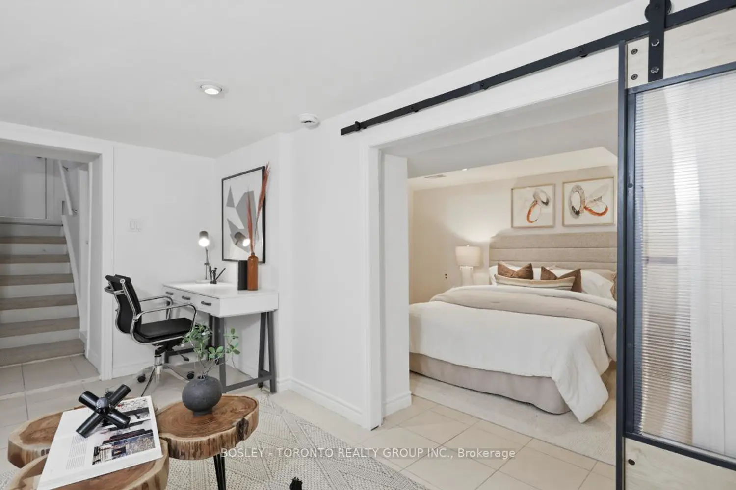 62 Hallam Street photo 3