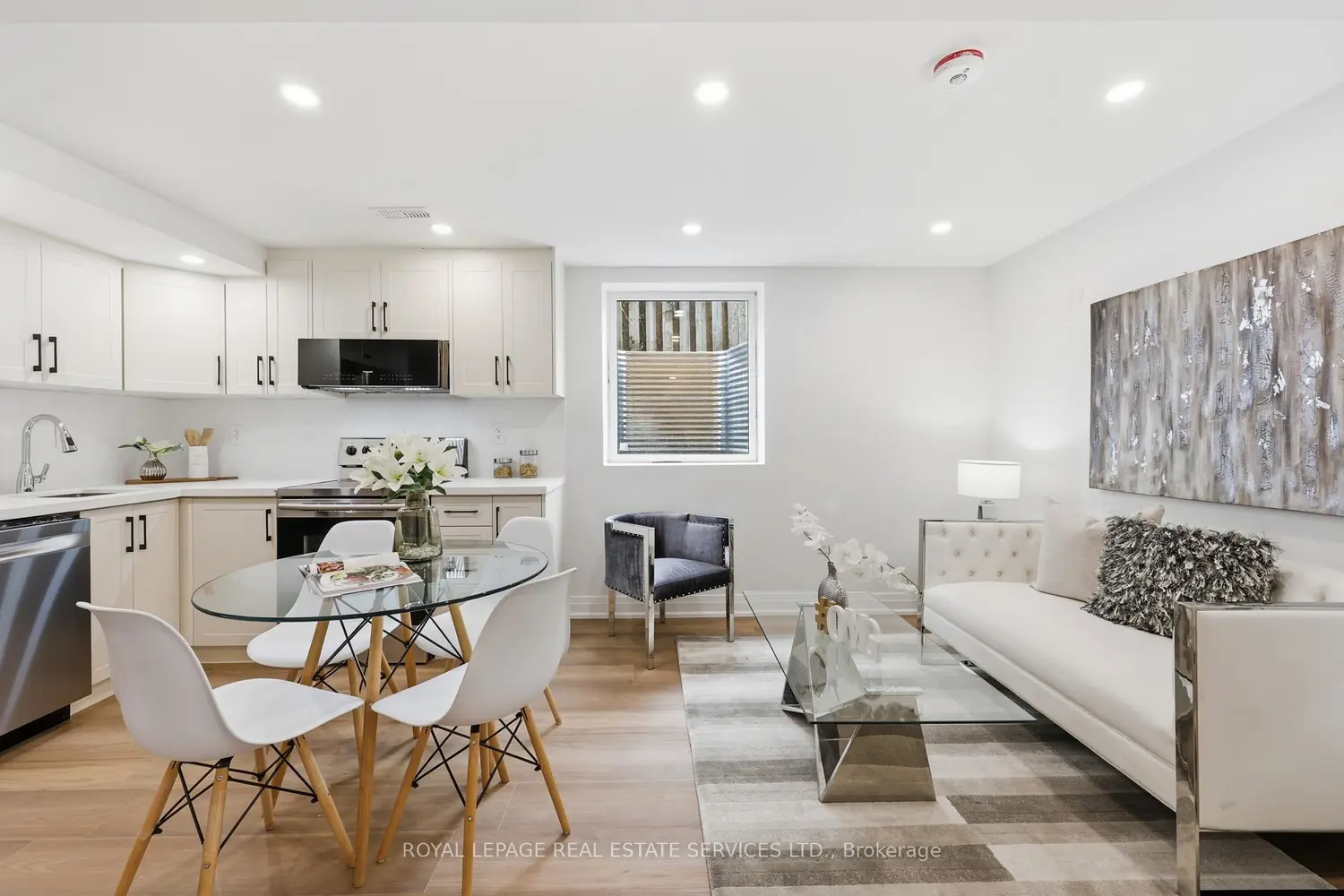 Additional image 9 of 1332 Quinpool Court
