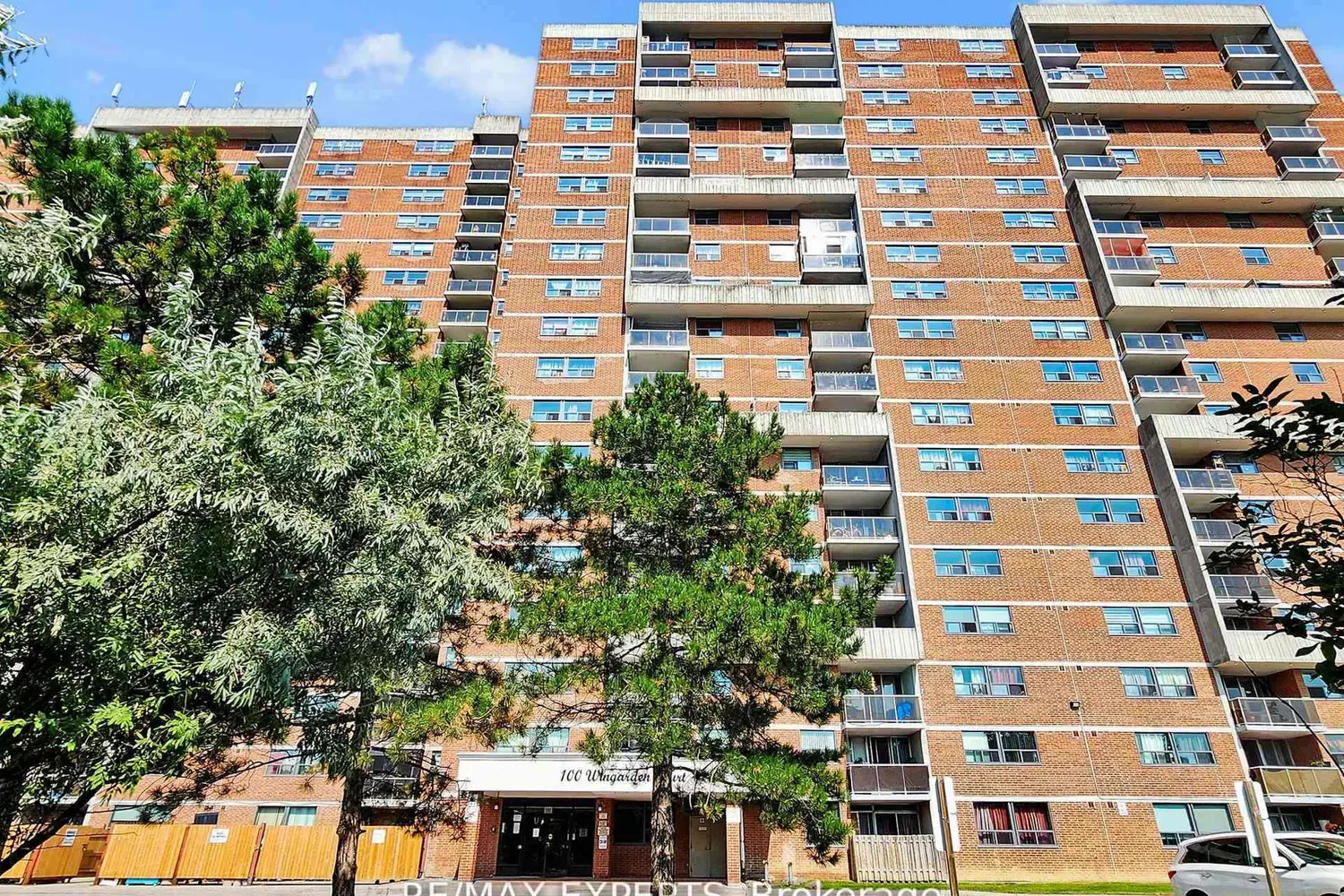 100 Wingarden Court 410 photo 2