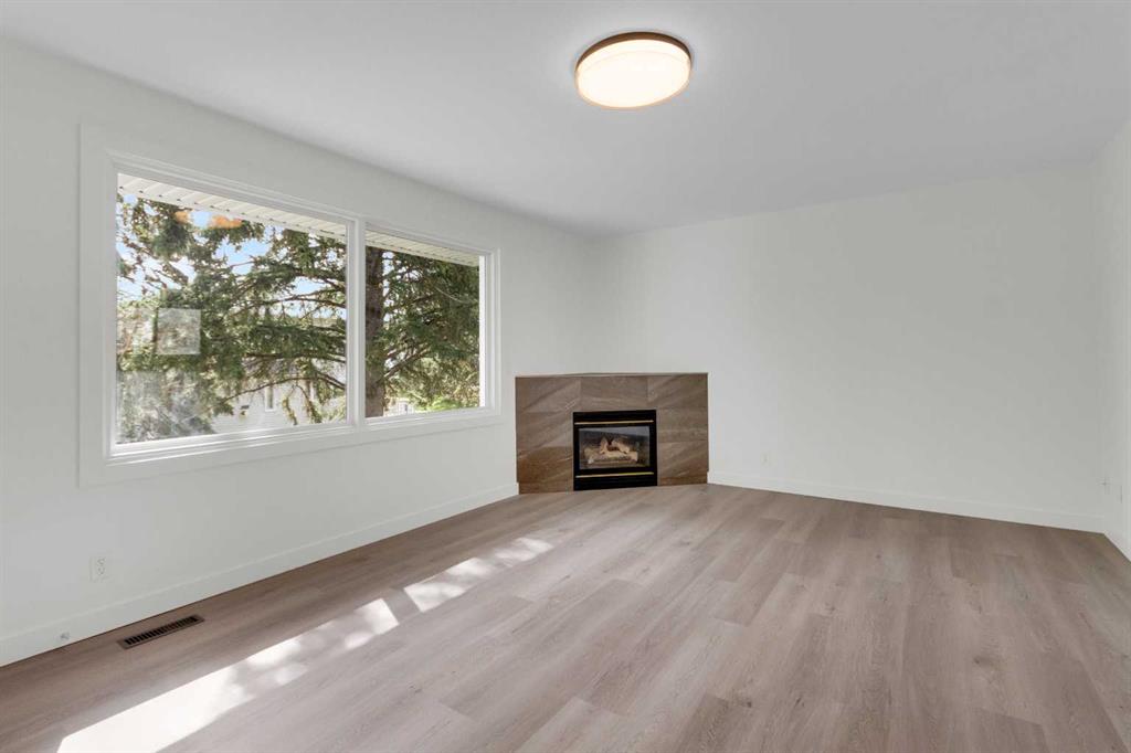 Additional image 4 of 524 Killarney Glen Court SW, Calgary, AB, T3E 7H4