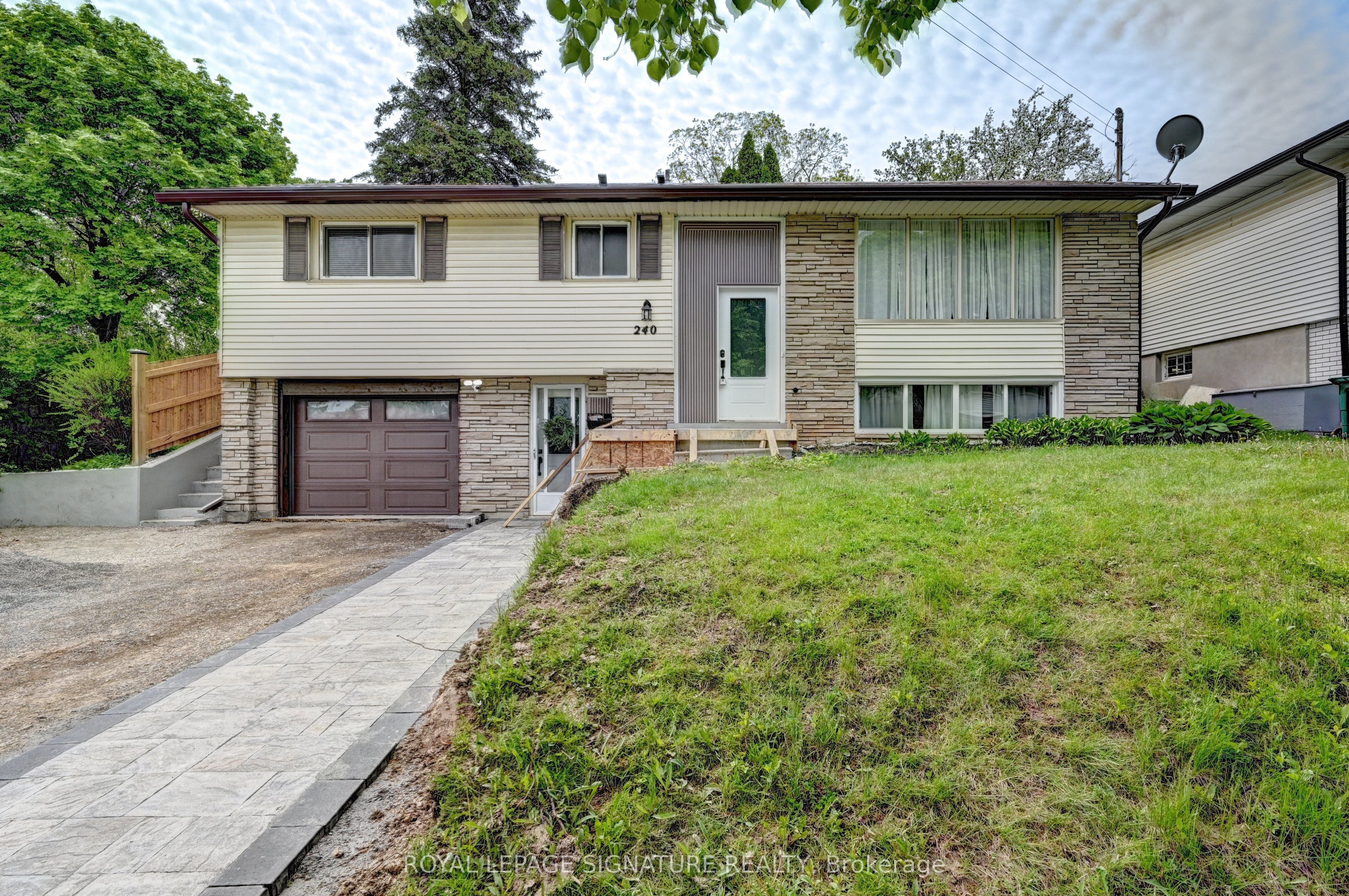 Additional image 2 of 240 Stonybrook Drive, Kitchener, ON, N2M 4M1