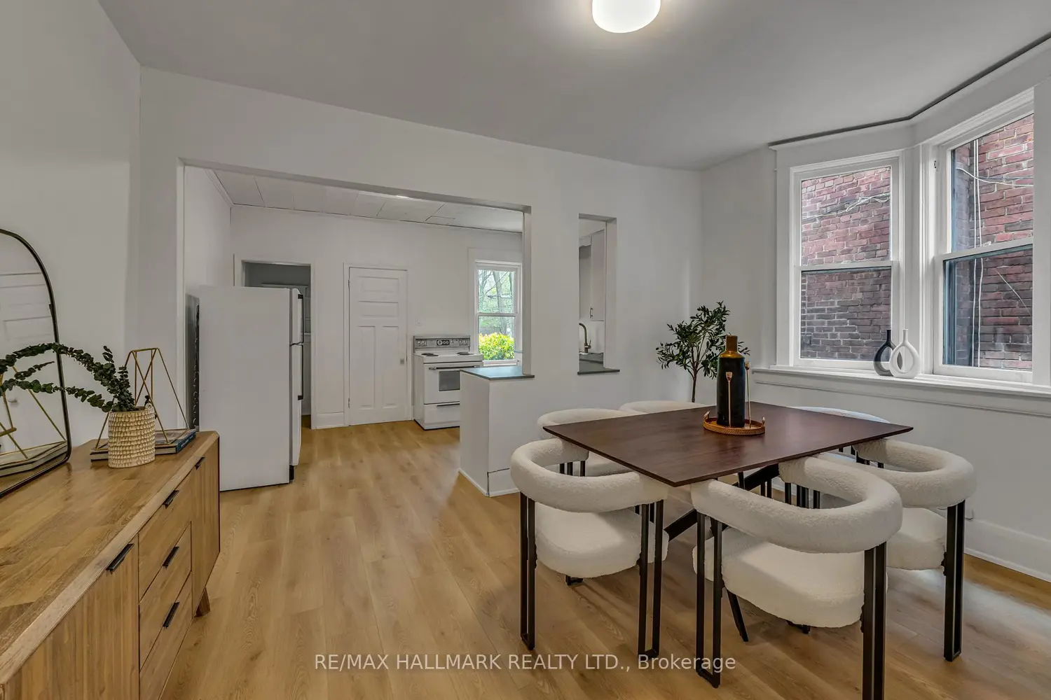 49 Ravina Crescent photo 5