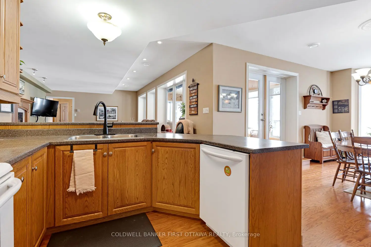 Additional image 15 of 2600 Ramsay Concession 2B