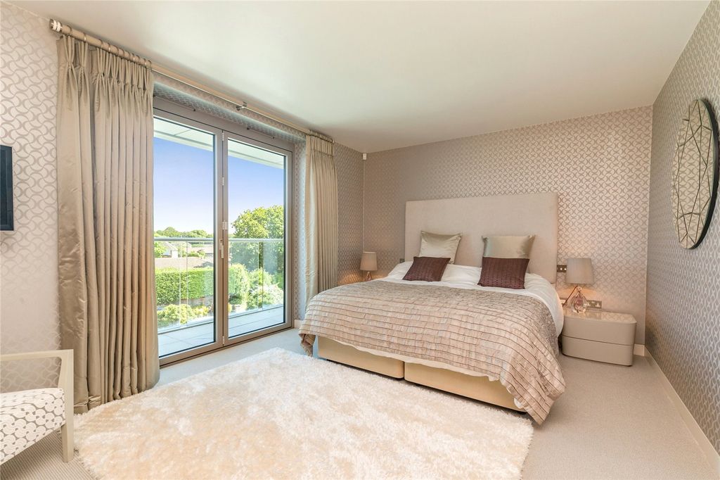 Additional image 43 of 6 bed detached house for saleBarrack Lane, Aldwick, West Sussex PO21