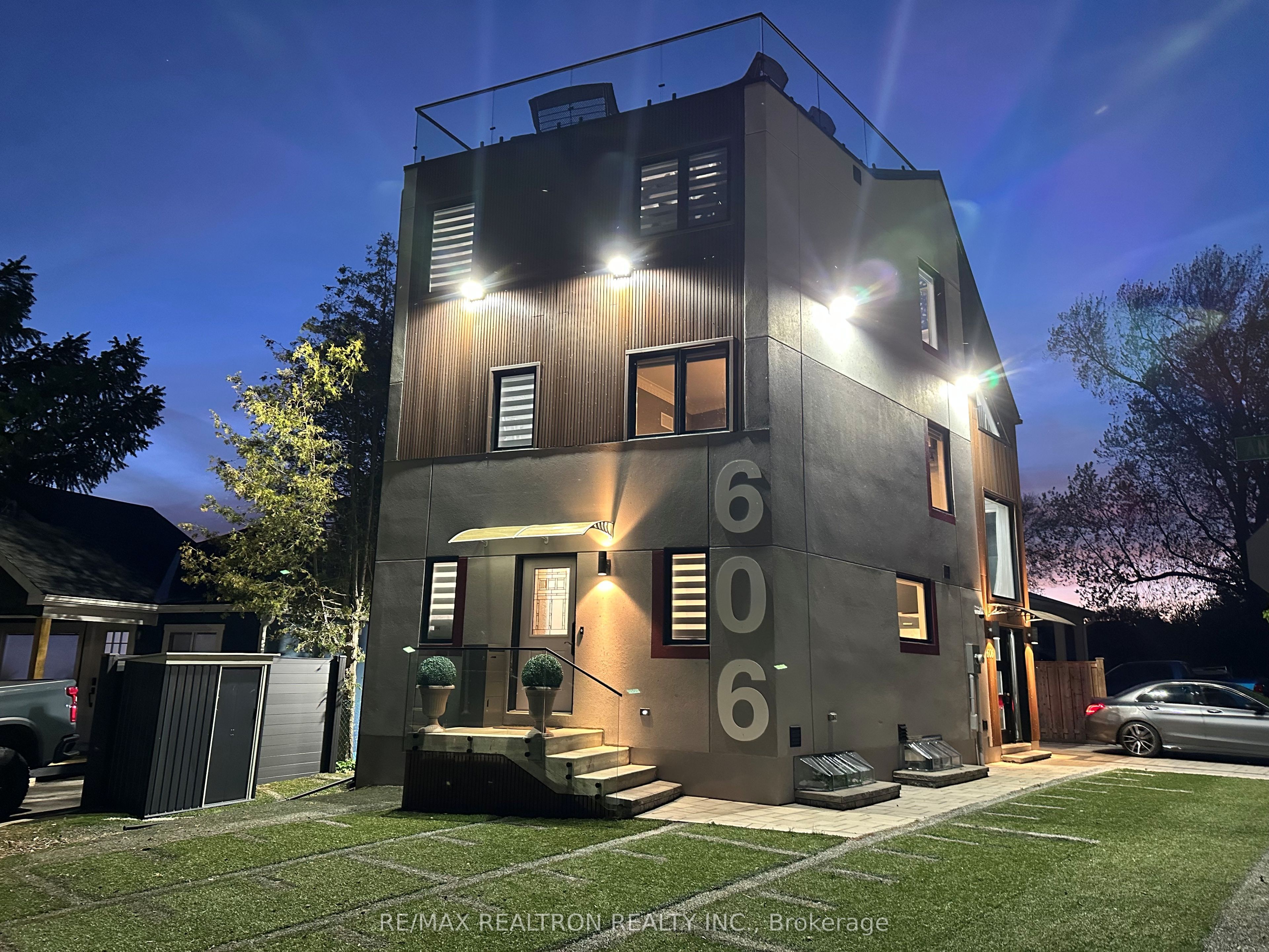 606 Annland Street, Pickering, ON, L1W 1A7