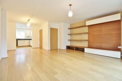 Academy Place, Isleworth TW7