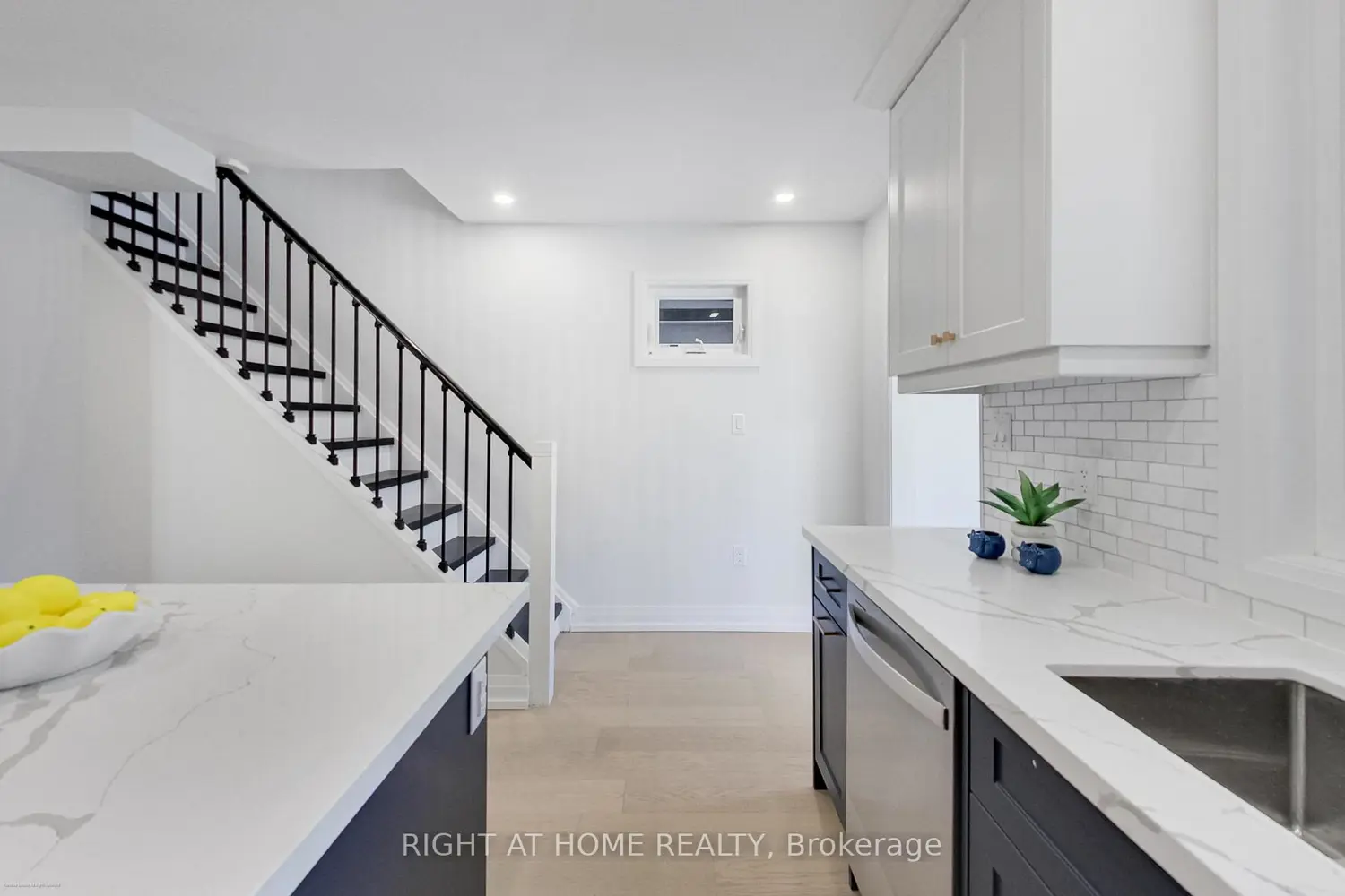 259 Robina Avenue photo 5