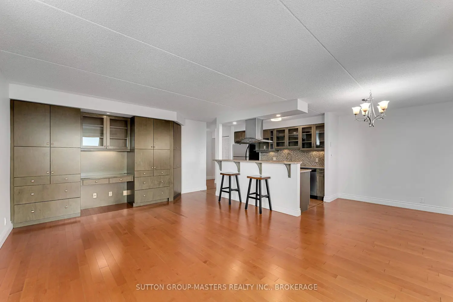Additional image 12 of 610 William Street South 302