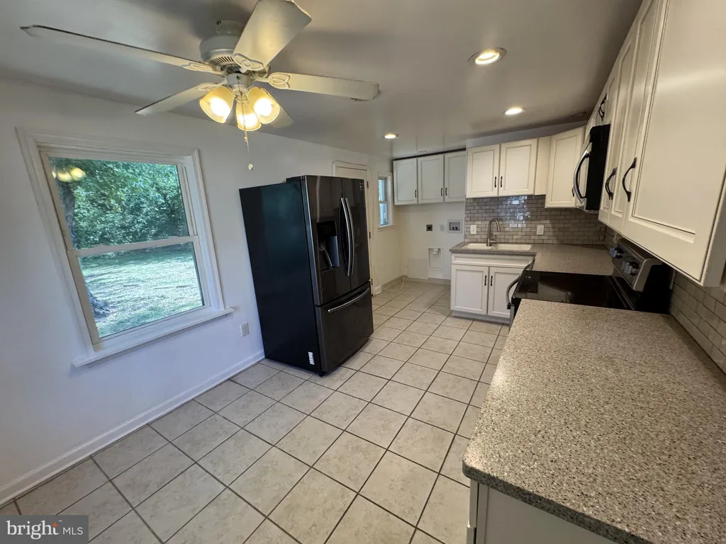 Additional image 21 of 422 Howell Drive, New Castle, DE 19720