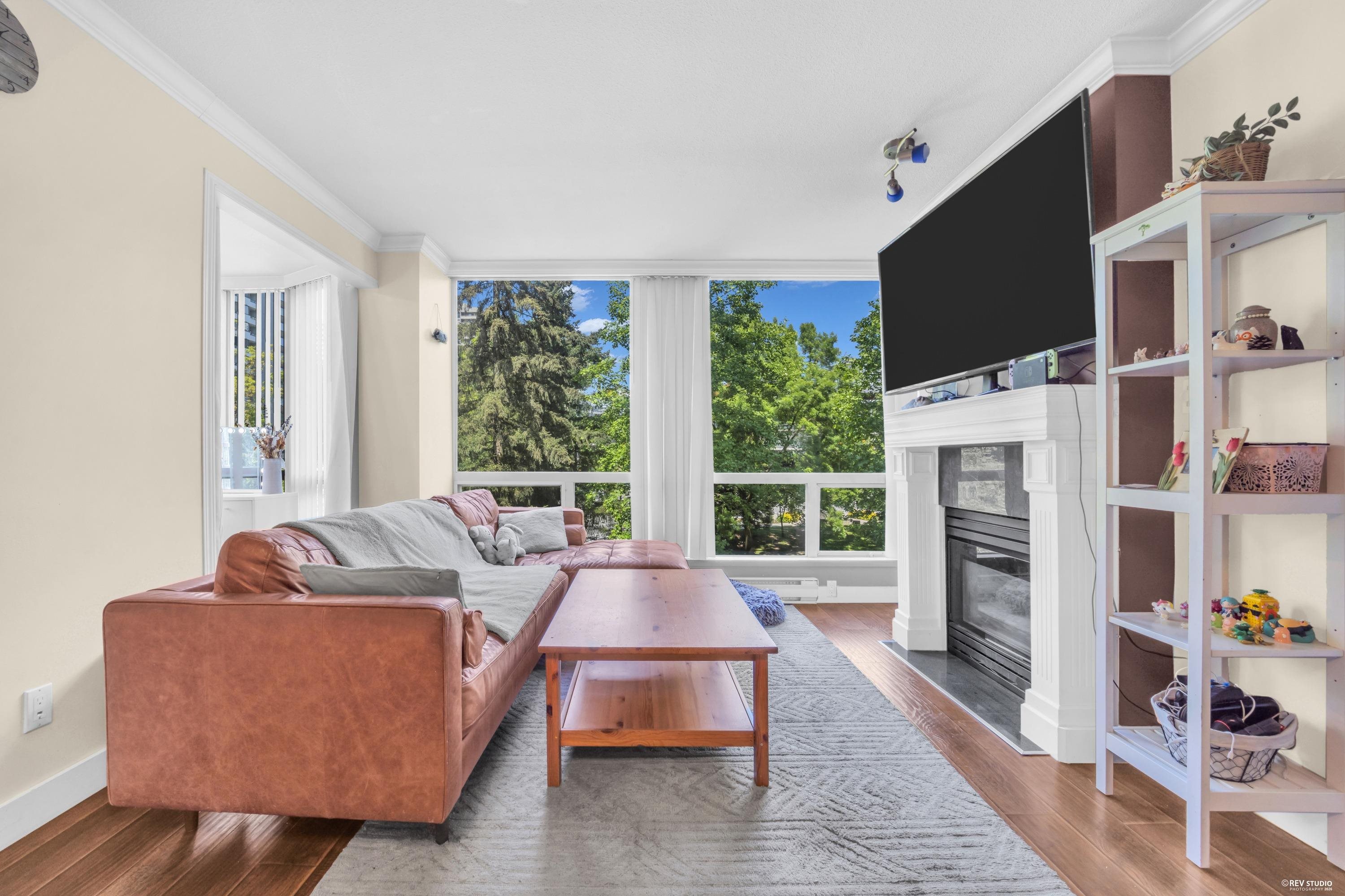 505-9633 Manchester Drive, Burnaby, BC, V3N 4Y9