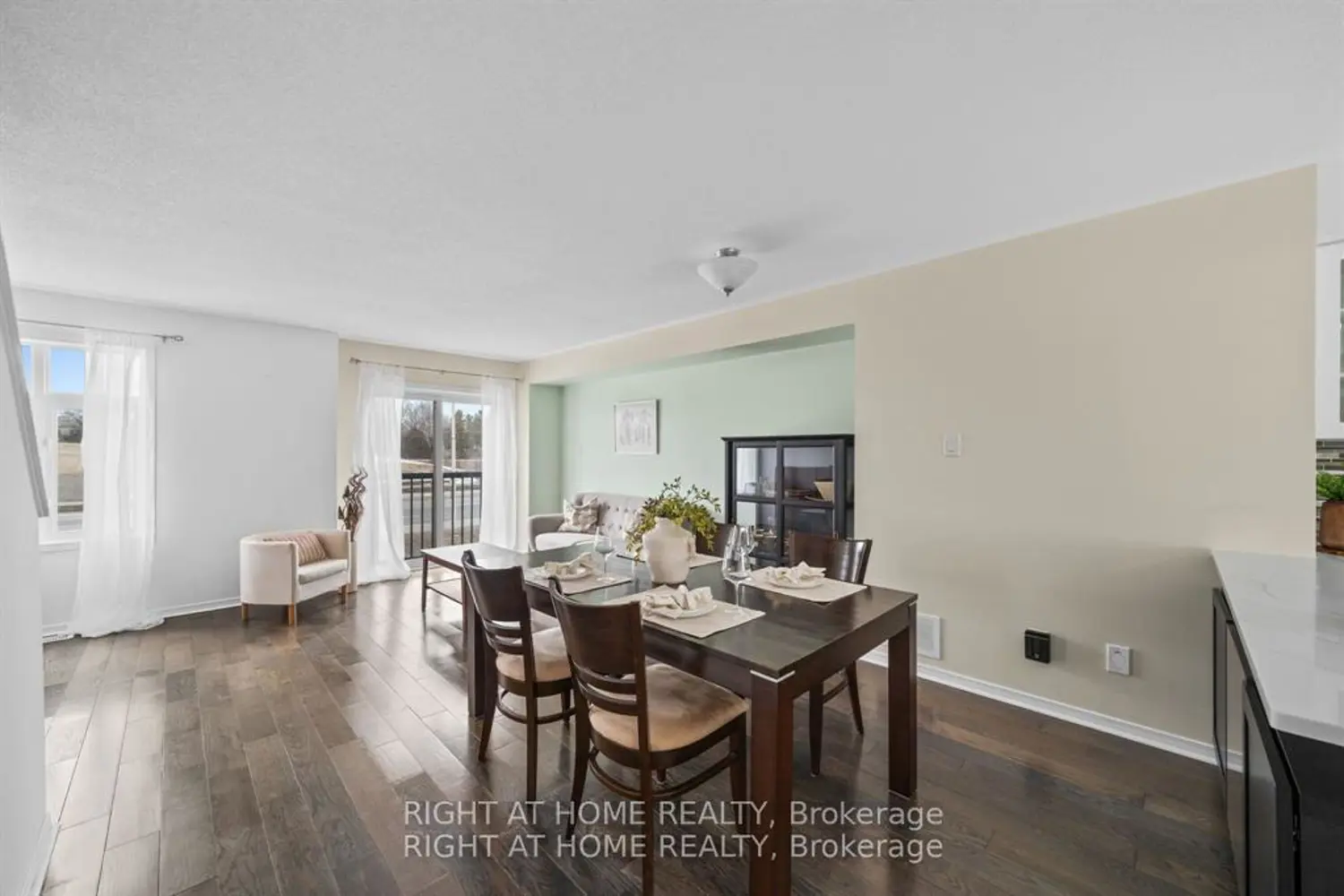161 Camden Private photo 5