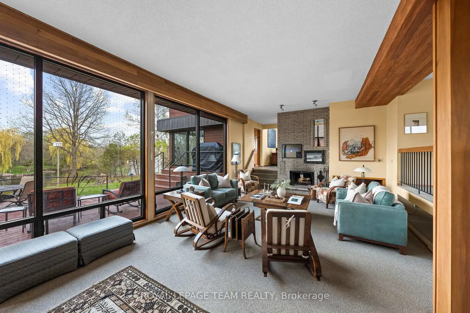 5657 Manotick Main Street photo 5