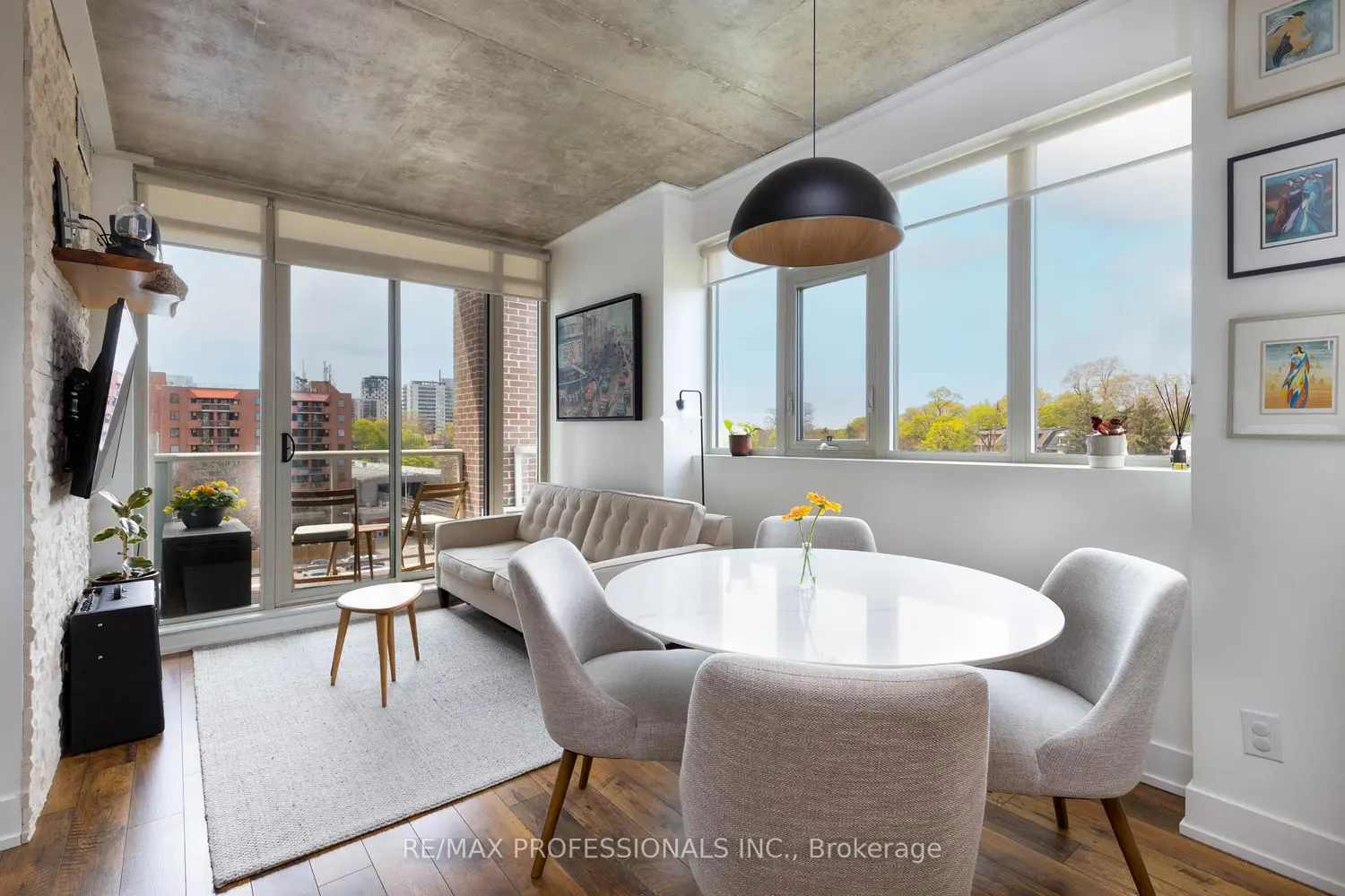 1638 Bloor Street 410 photo 3