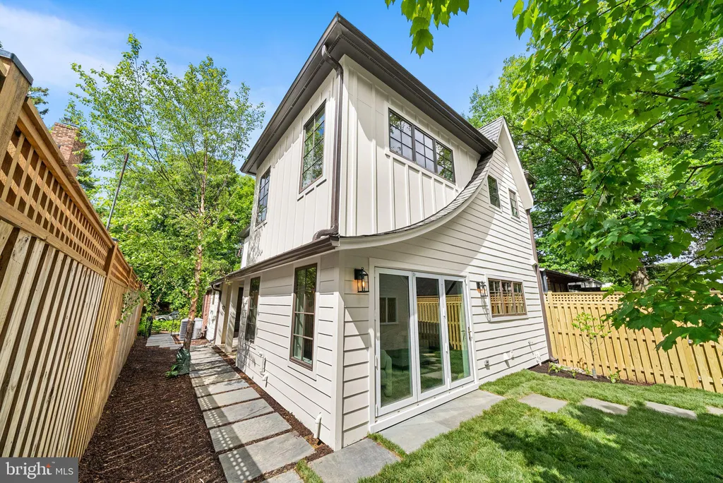 Additional image 7 of 3822 Van Ness Street NW, Washington, DC 20016