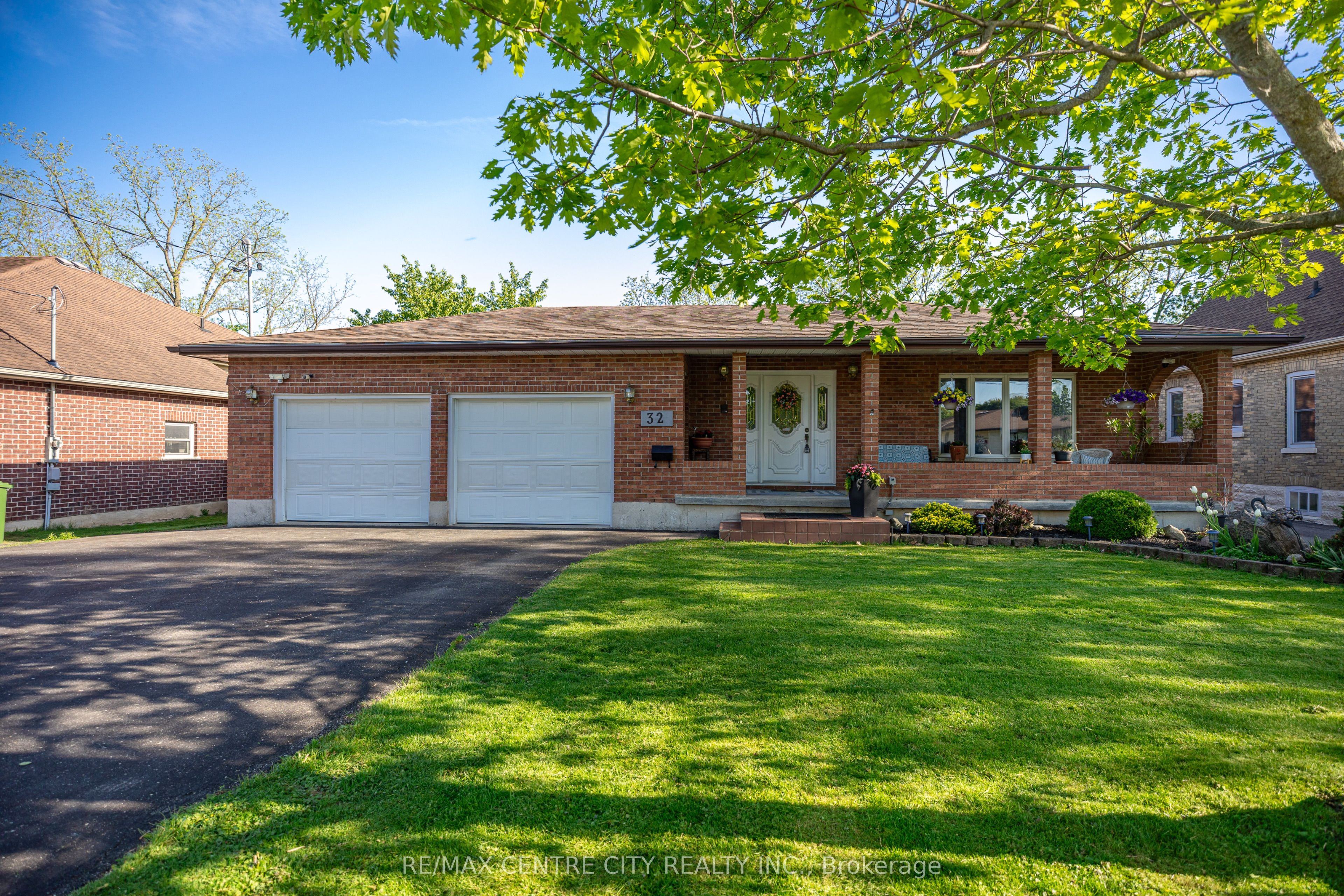 32 Brock Street, St. Thomas, ON, N5P 2B2 photo 2