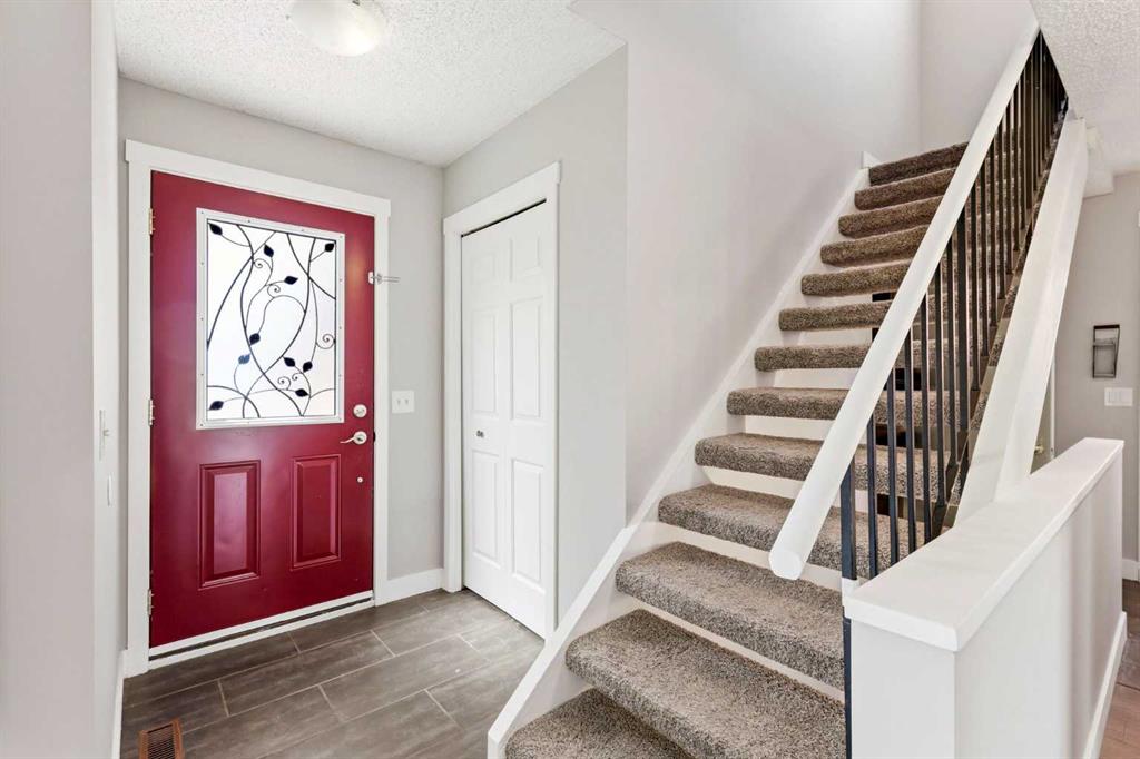 Additional image 4 of 1240 Meadowbrook Drive SE, Airdrie, AB, T4A 1W5
