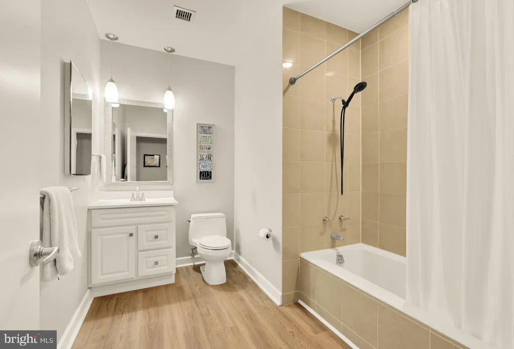 Additional image 10 of 675 E St NW Unit 350, Washington, DC 20004