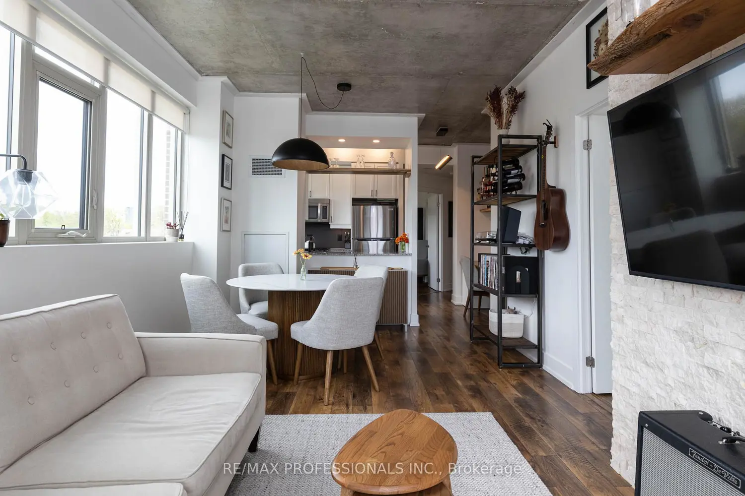 1638 Bloor Street 410 photo 4