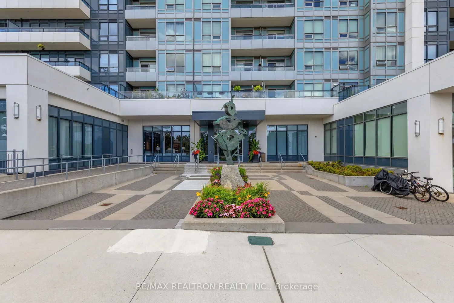 7900 Bathurst Street 1225