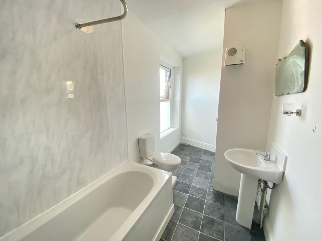 Additional image 7 of 1 bed flat for saleWindsor Road, Neath, Neath Port Talbot. SA11